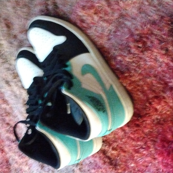 Jordans - Picture 3 of 3